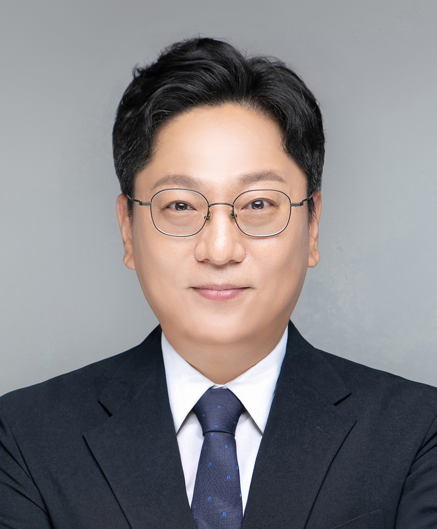 증명사진(이종길교수님).jpg